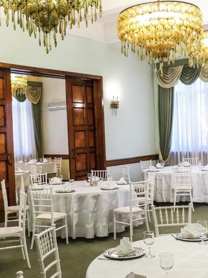 Hotel Triumf Bukarest Exteriör bild