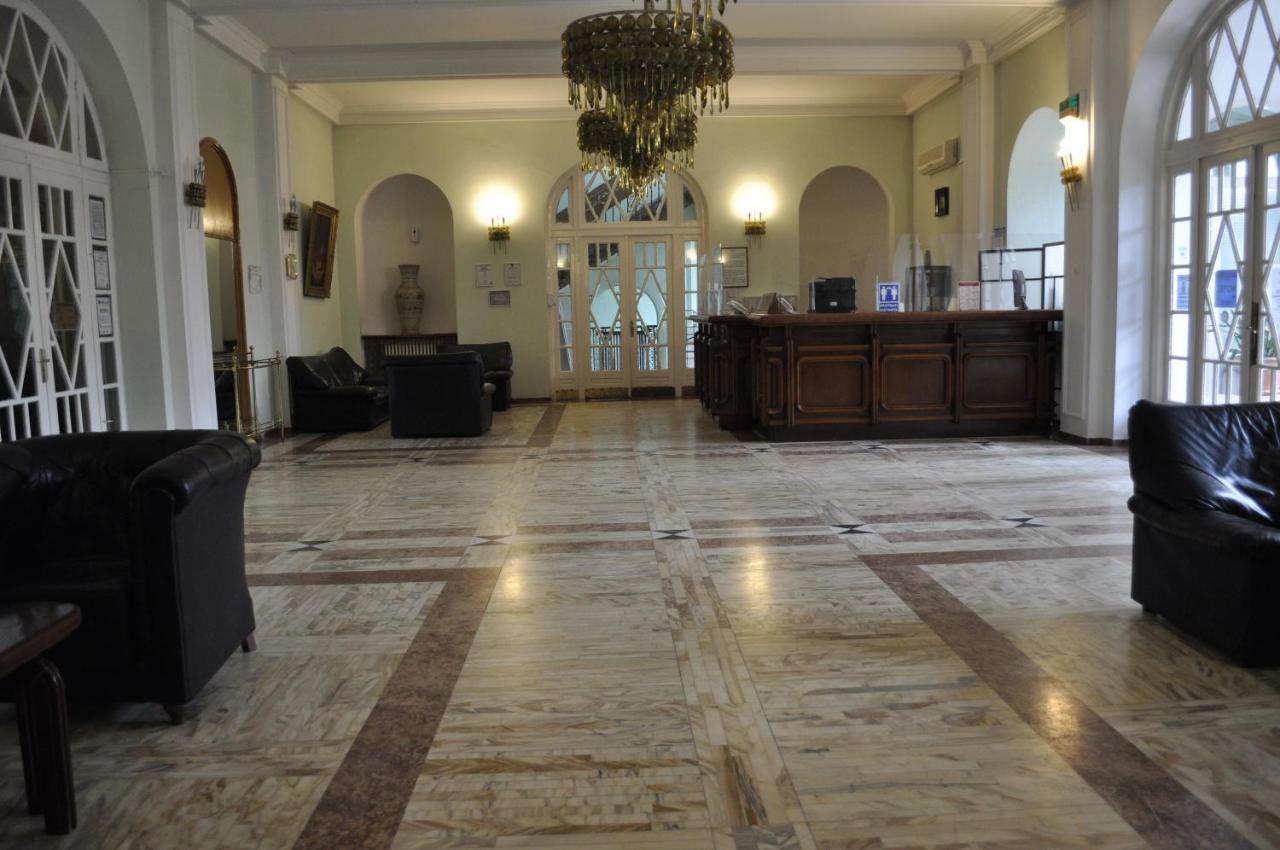 Hotel Triumf Bukarest Exteriör bild