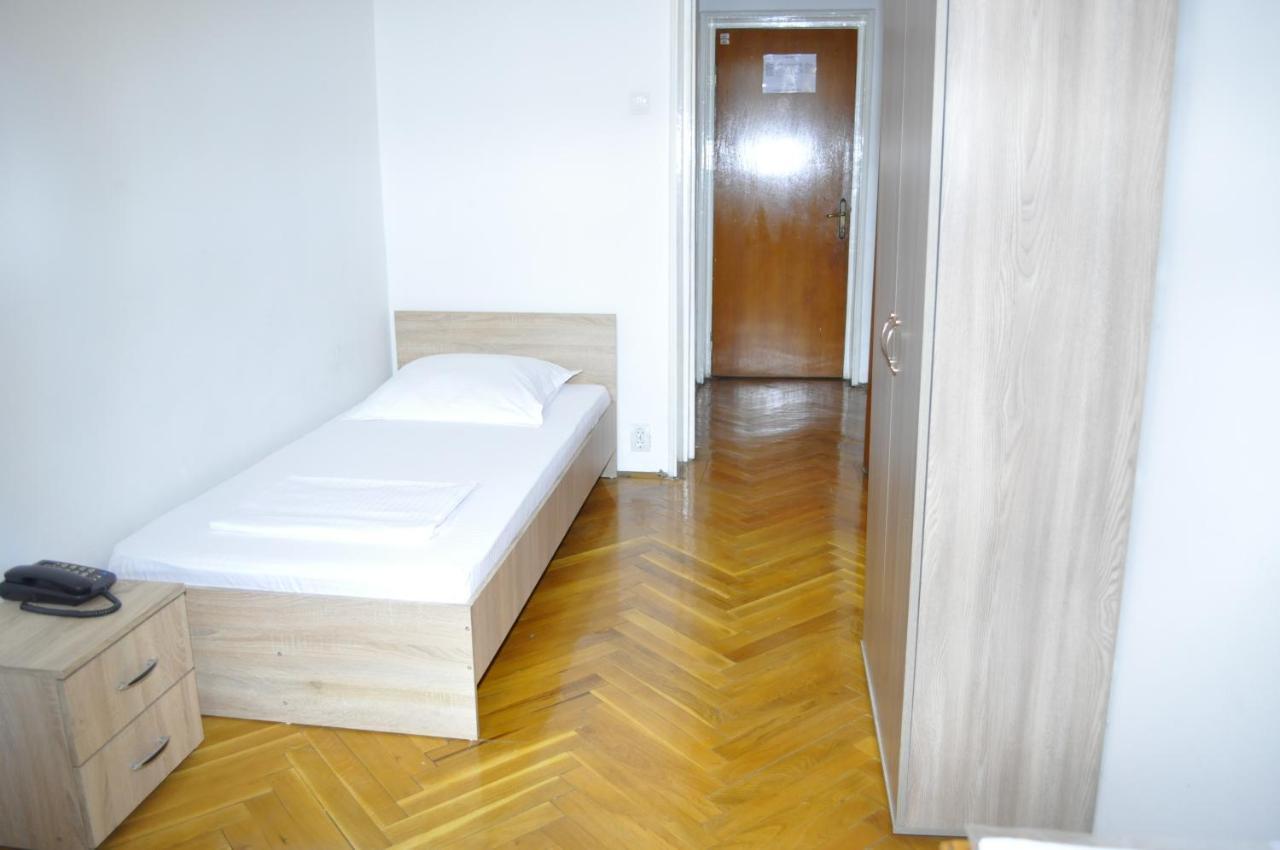 Hotel Triumf Bukarest Exteriör bild