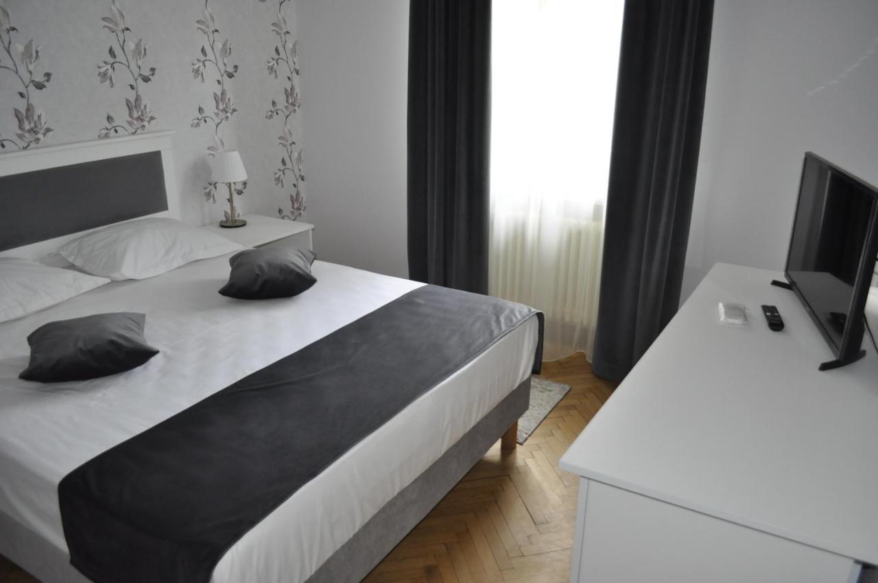 Hotel Triumf Bukarest Exteriör bild